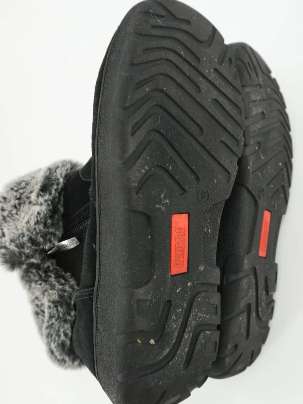 Khombu Black Suede Upper Booties Ladies 9M, Side Zip, Faux Fur
